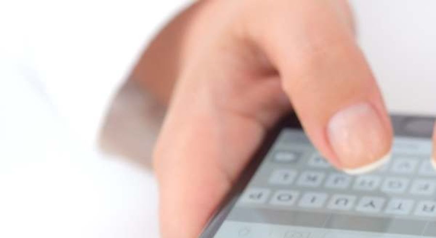 Qué significa responder a los mensajes de WhatsApp al instante, según la psicología